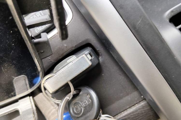 Used Volvo XC60 2010 T6 AWD Zhiya Edition Vehicle Key