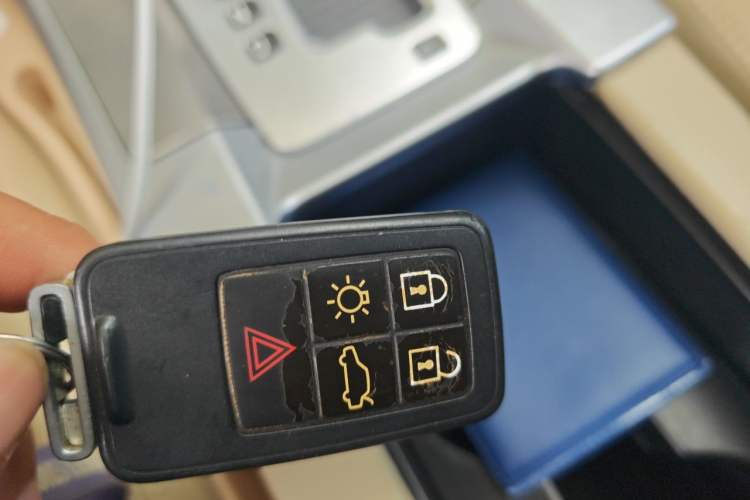 Used Volvo XC60 2010 T6 AWD Zhiya Edition Vehicle Key