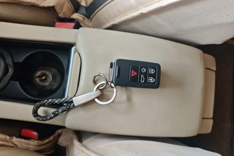 Used Volvo XC60 2010 T6 AWD Zhiya Edition Vehicle Key