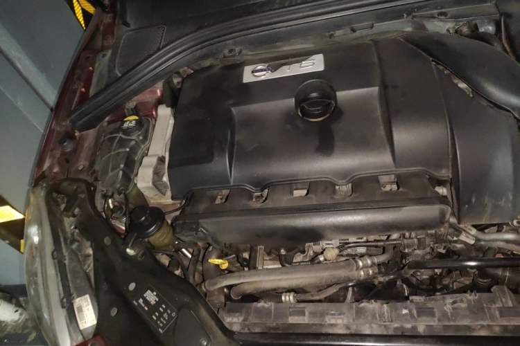 Used Volvo XC60 2010 T6 AWD Zhiya Edition Engine Bay Right