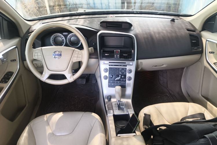 Used Volvo XC60 2010 T6 AWD Zhiya Edition Center Console