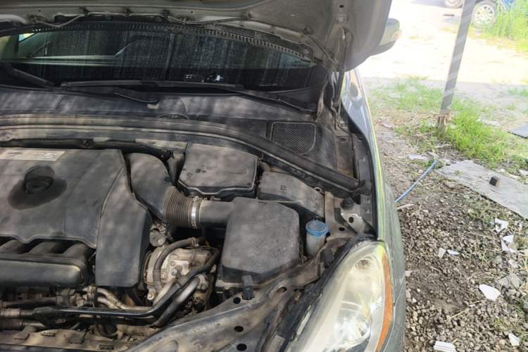 Used Volvo XC60 2010 T6 AWD Zhiya Edition Engine Bay Left