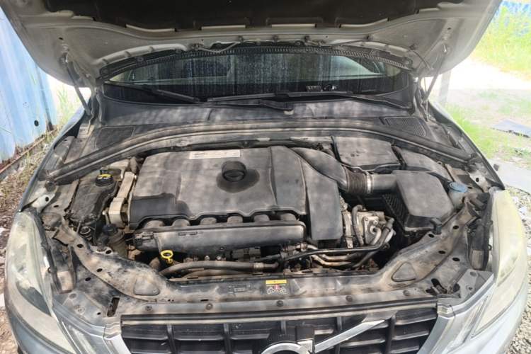 Used Volvo XC60 2010 T6 AWD Zhiya Edition Engine Bay