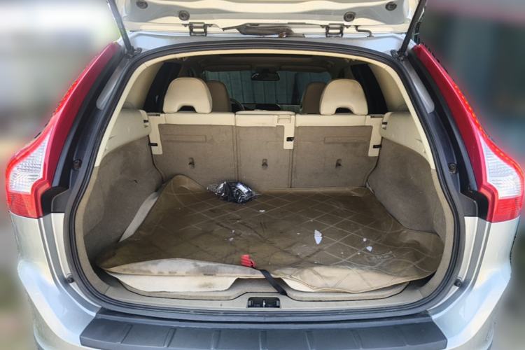 Used Volvo XC60 2010 T6 AWD Zhiya Edition Trunk