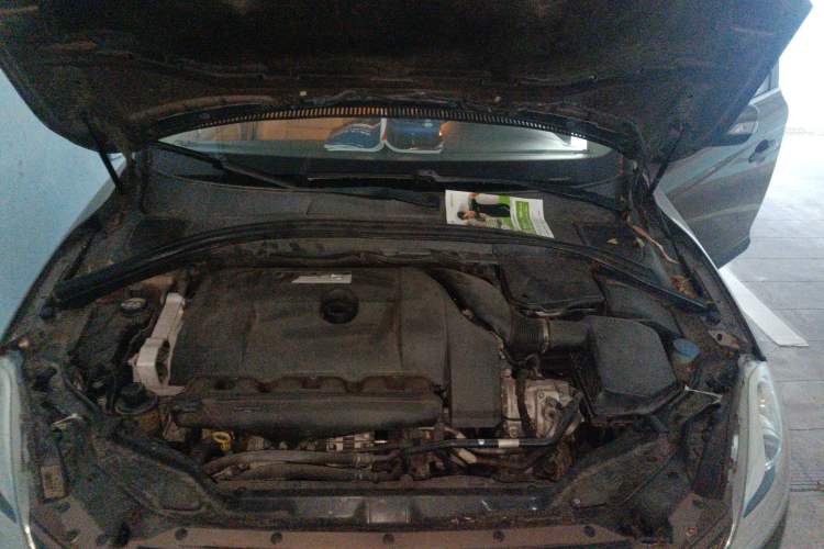 Used Volvo XC60 2010 T6 AWD Zhiya Edition Engine Bay