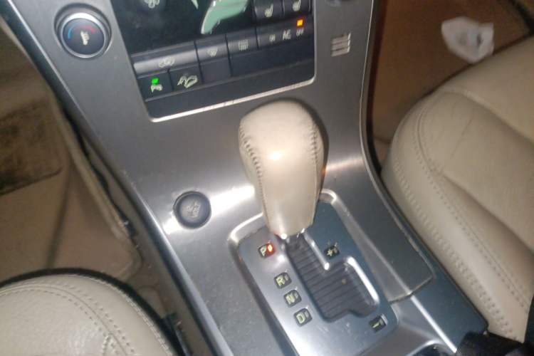 Used Volvo XC60 2010 T6 AWD Zhiya Edition Gear Lever