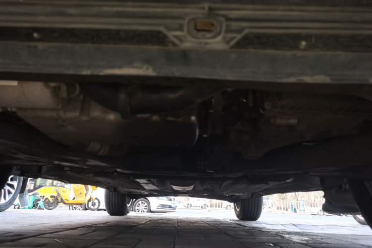 Used Volvo XC60 2011 2.0T Zhiya Edition Chassis Front