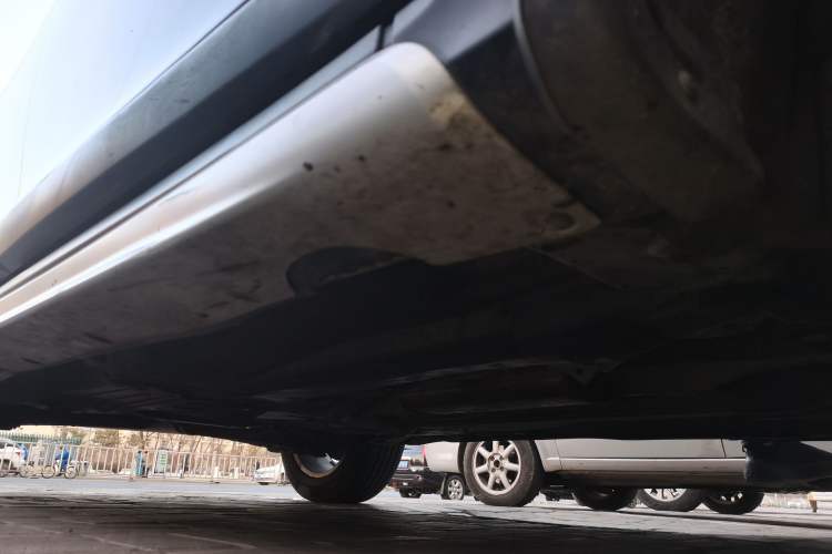 Used Volvo XC60 2011 2.0T Zhiya Edition Chassis Front Right