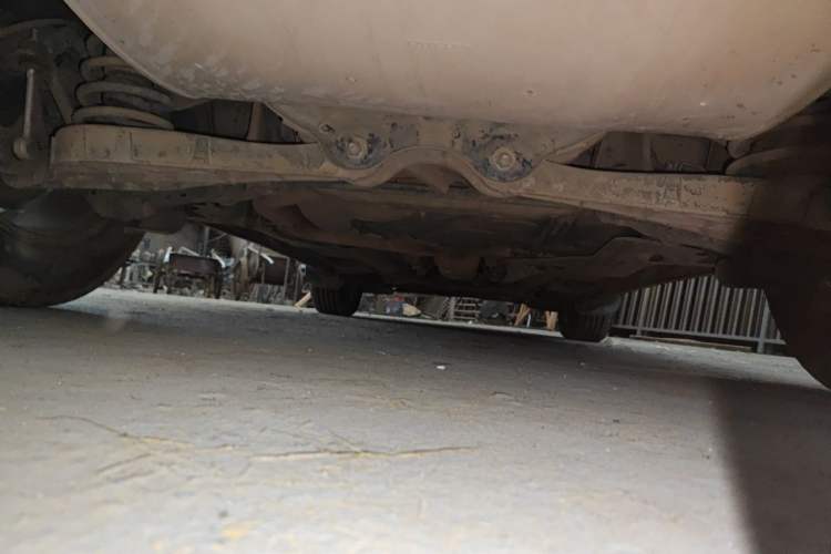 Used Volvo XC60 2011 2.0T Zhiya Edition Chassis Rear