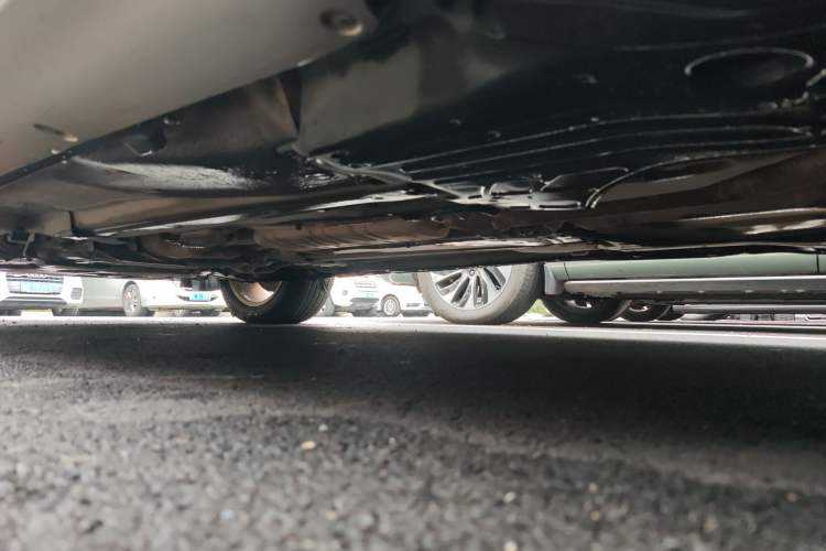 Used Volvo XC60 2011 T6 AWD Zhiya Edition Chassis Rear Left