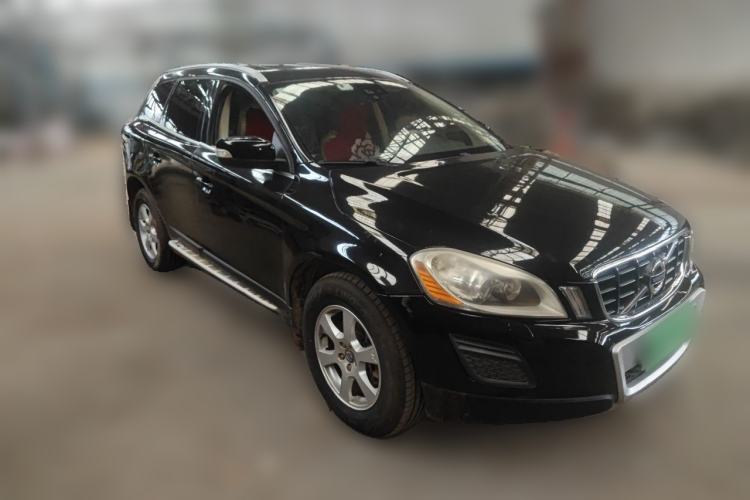 Used Volvo XC60 2011 2.0T Zhiya Edition Front Right 45 Deg