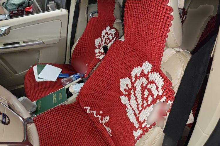 Used Volvo XC60 2011 2.0T Zhiya Edition Left Front Seat