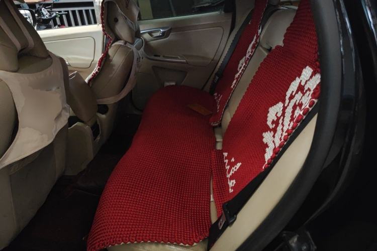 Used Volvo XC60 2011 2.0T Zhiya Edition Left Rear Seat