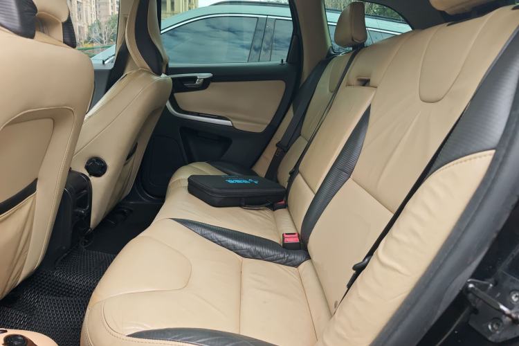 Used Volvo XC60 2011 T6 AWD Zhiya Edition Left Rear Seat