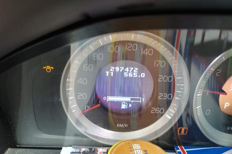 Used Volvo XC60 2011 2.0T Zhiya Edition Odometer Close Up