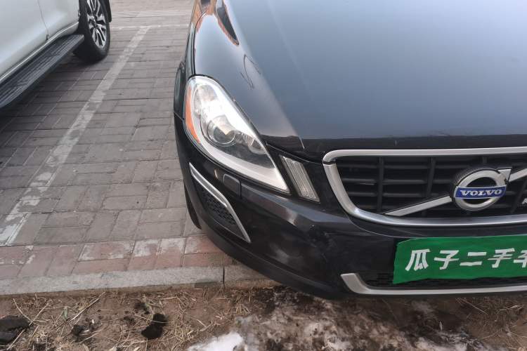 Used Volvo XC60 2011 2.0T Zhiya Edition Right Front Headlight