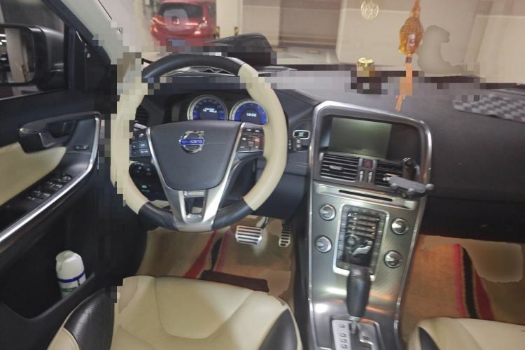 Used Volvo XC60 2011 T6 AWD Zhiya Edition Steering Wheel