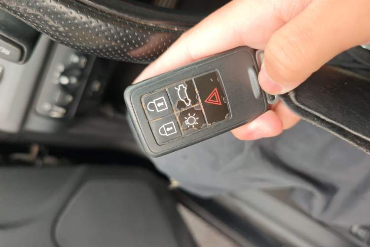 Used Volvo XC60 2011 T6 AWD Zhiya Edition Vehicle Key