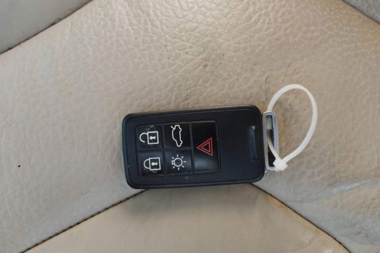 Used Volvo XC60 2011 2.0T Zhiya Edition Vehicle Key