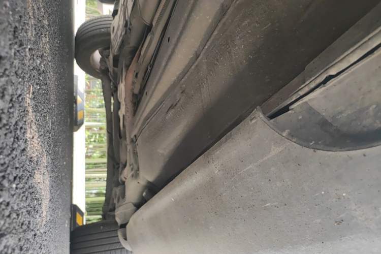 Used Volvo XC60 2011 2.0T Zhiya Edition Chassis Front Left