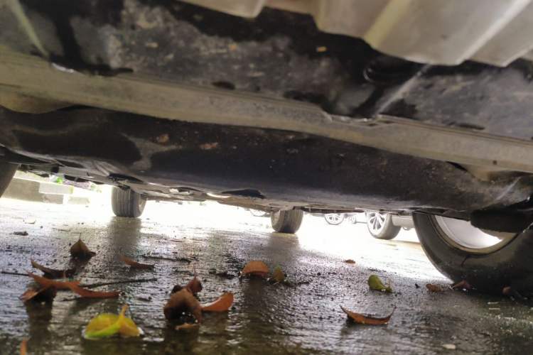 Used Volvo XC60 2011 2.0T Zhiya Edition Chassis Front