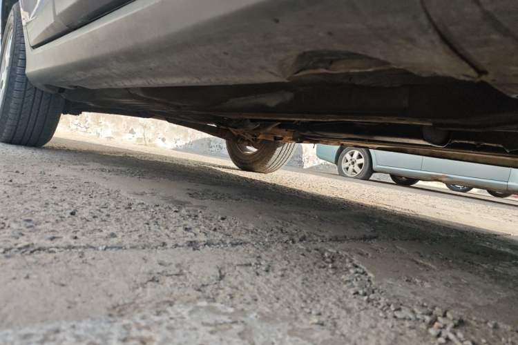 Used Volvo XC60 2011 2.0T Zhiya Edition Chassis Front Right