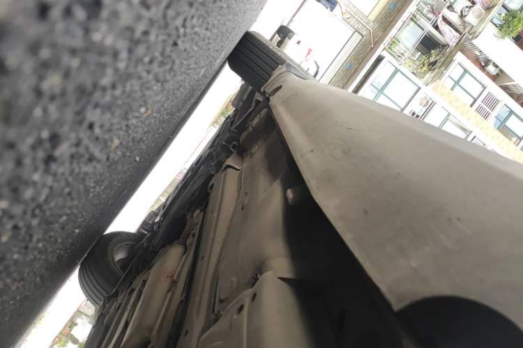Used Volvo XC60 2011 2.0T Zhiya Edition Chassis Rear Left