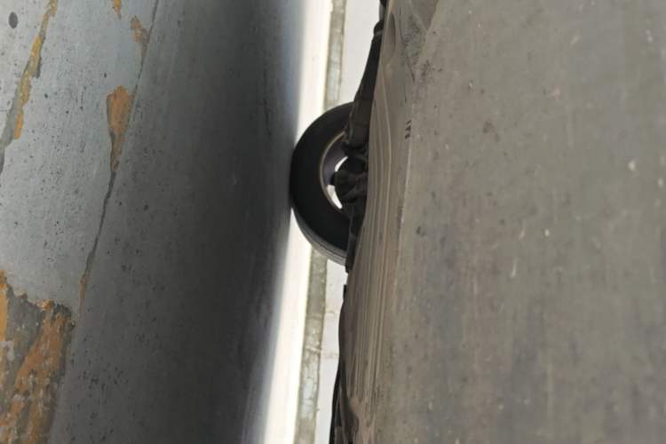 Used Volvo XC60 2011 2.0T Zhiya Edition Chassis Rear Right