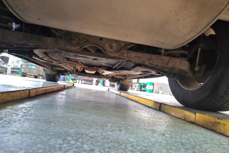 Used Volvo XC60 2011 2.0T Zhiya Edition Chassis Rear
