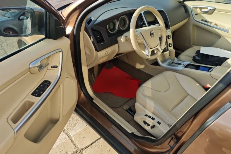 Used Volvo XC60 2011 2.0T Zhiya Edition Driver Seat