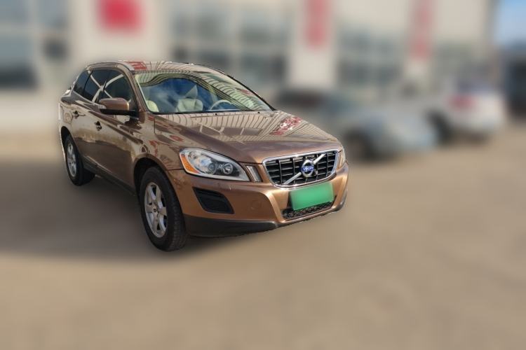 Used Volvo XC60 2011 2.0T Zhiya Edition Front Right 45 Deg