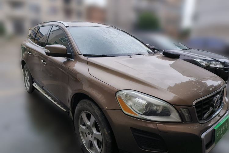 Used Volvo XC60 2011 2.0T Zhiya Edition Front Right 45 Deg