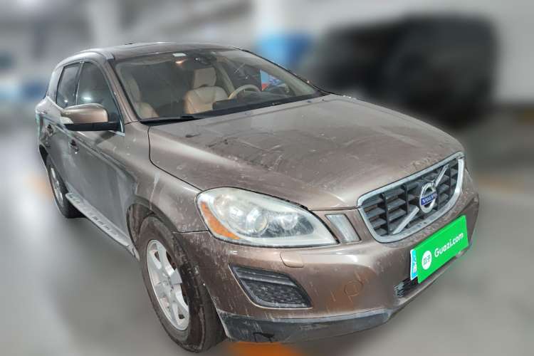 Used Volvo XC60 2011 2.0T Zhiya Edition Front Right 45 Deg