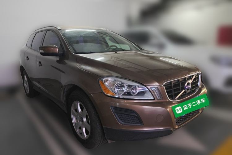 Used Volvo XC60 2011 2.0T Comfort Edition Front Right 45 Deg