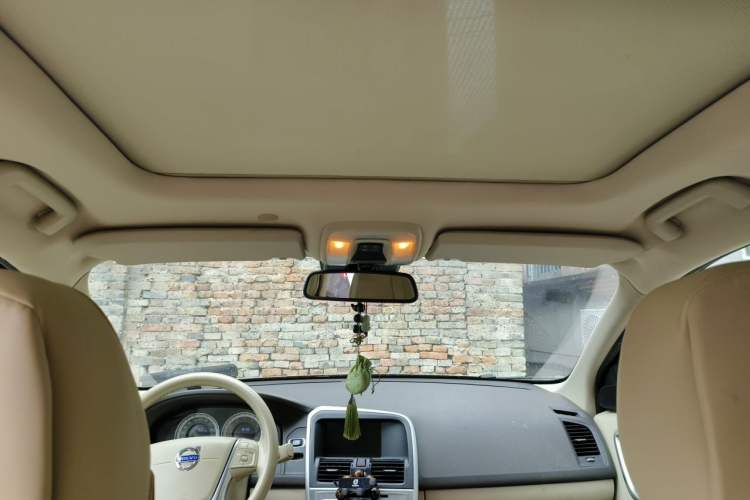 Used Volvo XC60 2011 2.0T Zhiya Edition Headliner