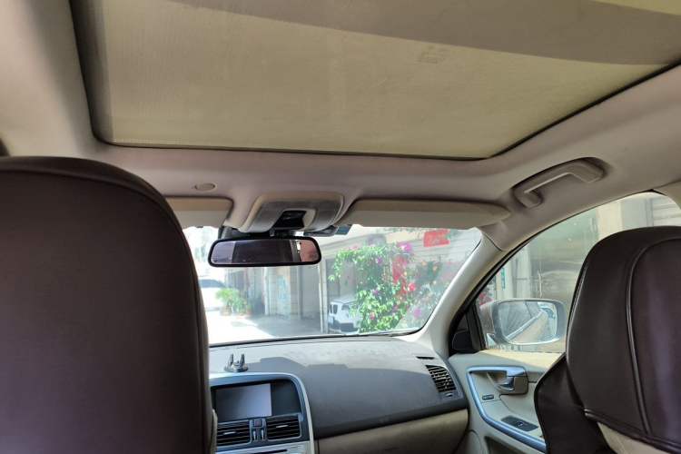 Used Volvo XC60 2011 2.0T Comfort Edition Headliner