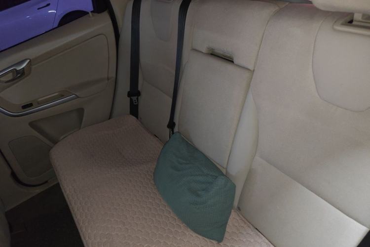 Used Volvo XC60 2011 2.0T Comfort Edition Left Rear Seat