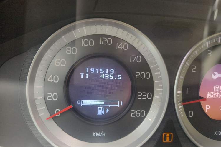 Used Volvo XC60 2011 T6 AWD Zhiya Edition Odometer Close Up