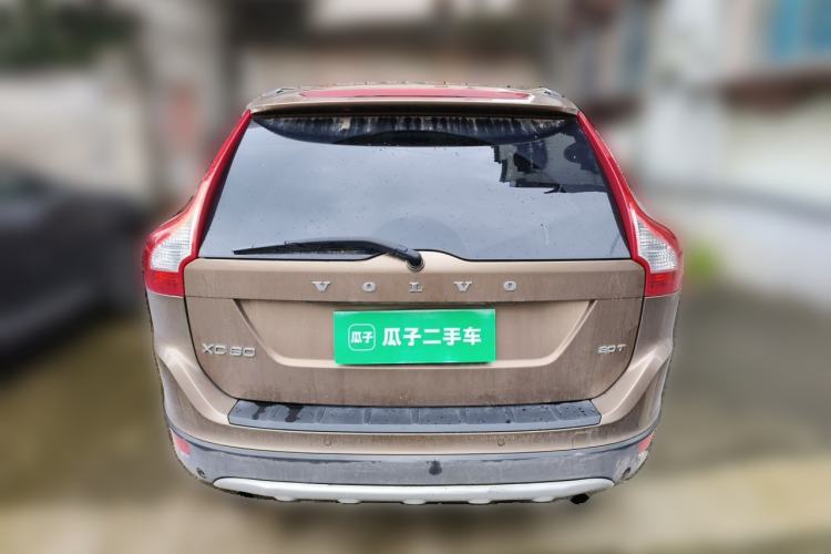 Used Volvo XC60 2011 2.0T Zhiya Edition Rear