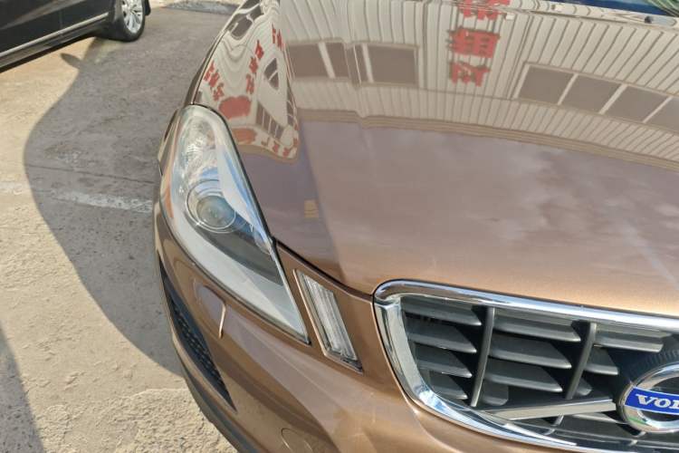 Used Volvo XC60 2011 2.0T Zhiya Edition Right Front Headlight
