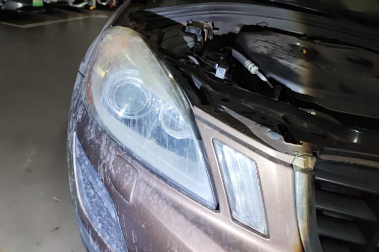 Used Volvo XC60 2011 2.0T Zhiya Edition Right Front Headlight