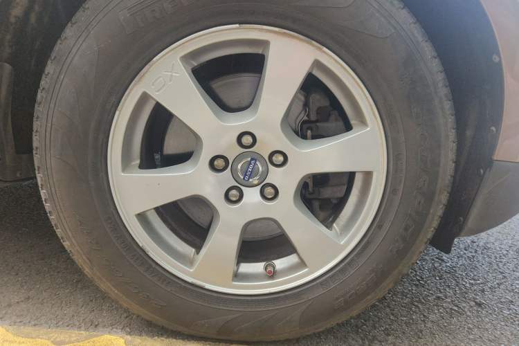 Used Volvo XC60 2011 T6 AWD Zhiya Edition Right Front Wheel Hub