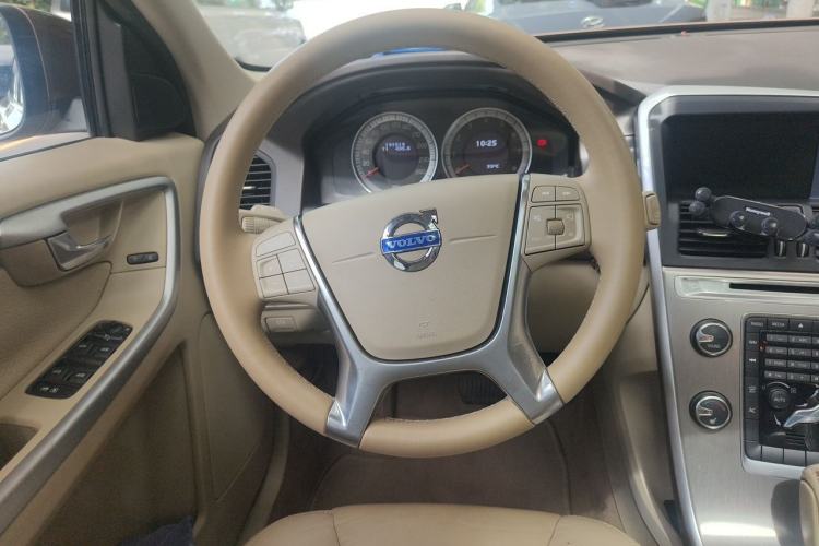 Used Volvo XC60 2011 T6 AWD Zhiya Edition Steering Wheel