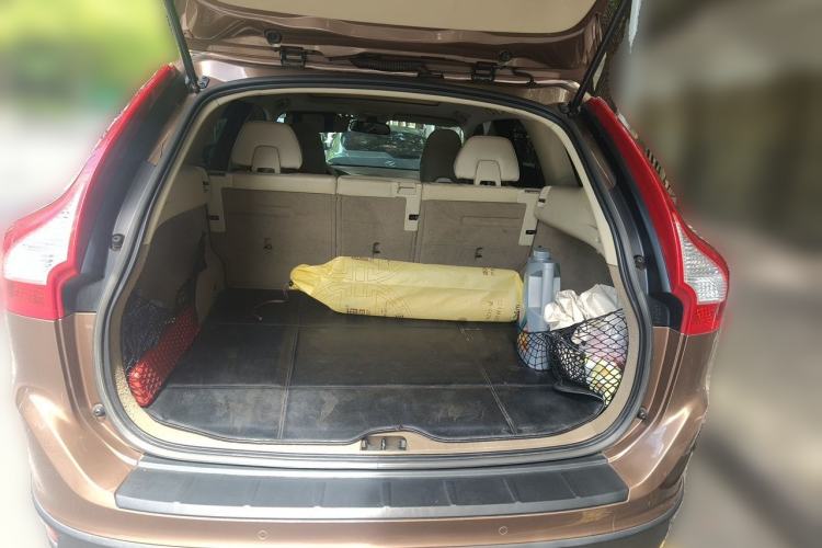 Used Volvo XC60 2011 T6 AWD Zhiya Edition Trunk
