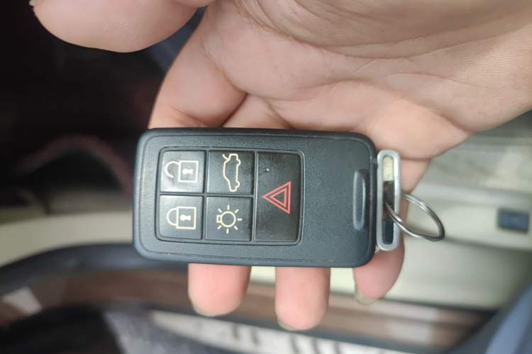 Used Volvo XC60 2011 2.0T Zhiya Edition Vehicle Key
