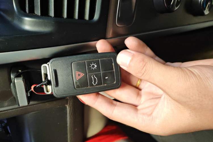 Used Volvo XC60 2011 2.0T Zhiya Edition Vehicle Key