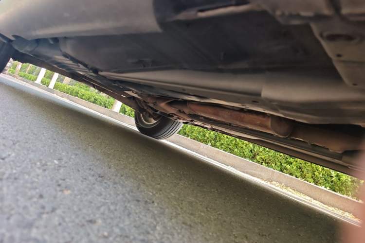Used Volvo XC60 2011 2.0T Zhiya Edition Chassis Front Right