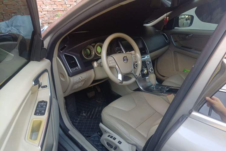 Used Volvo XC60 2011 2.0T Zhiya Edition Driver Seat