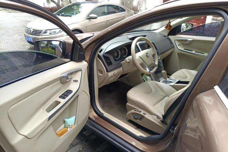 Used Volvo XC60 2011 2.0T Zhiya Edition Driver Seat