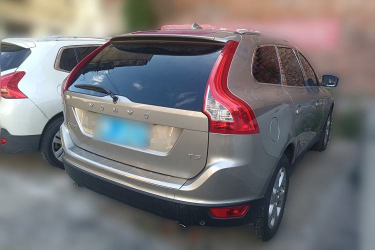 Used Volvo XC60 2011 2.0T Zhiya Edition Rear Right 45 Deg